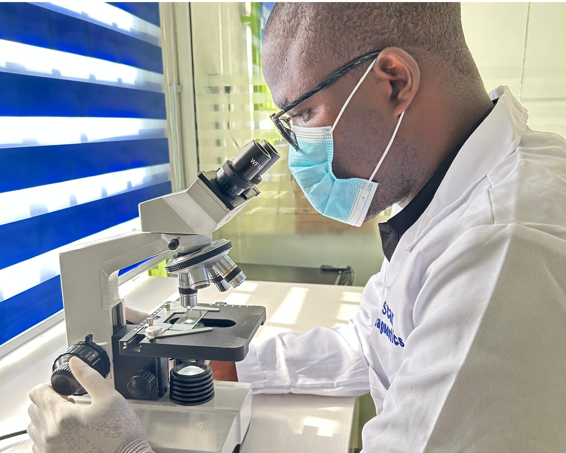 Oscar Diagnostics lab professional at work